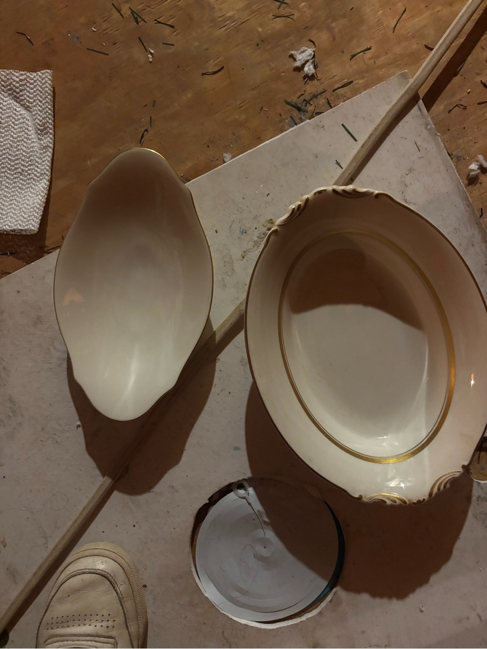 2 Elegant Cream Ceramic Serving Bowl with Gold Trim - Home Art